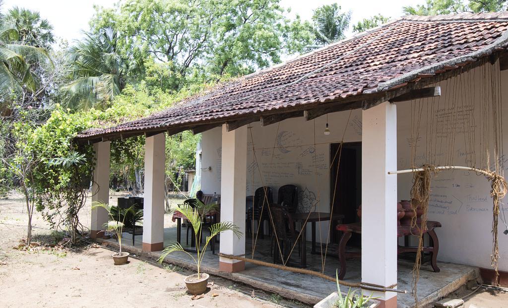 Neem Beach House Trincomalee Eksteriør billede
