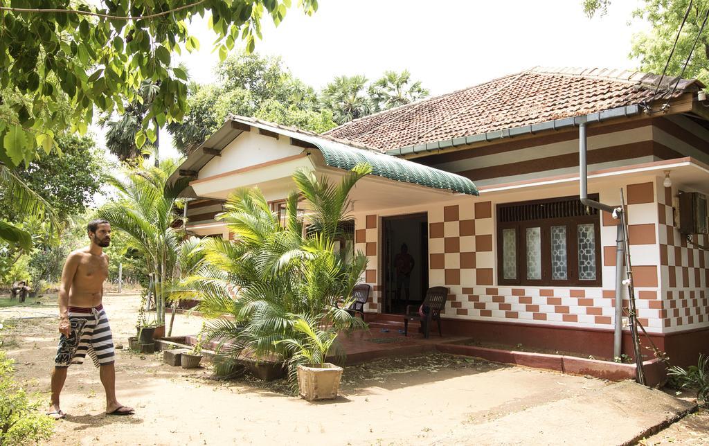 Neem Beach House Trincomalee Eksteriør billede
