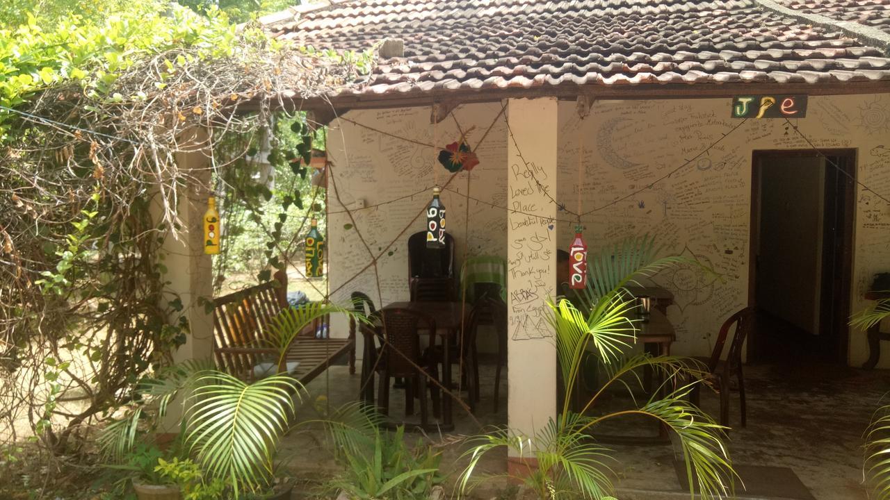 Neem Beach House Trincomalee Eksteriør billede