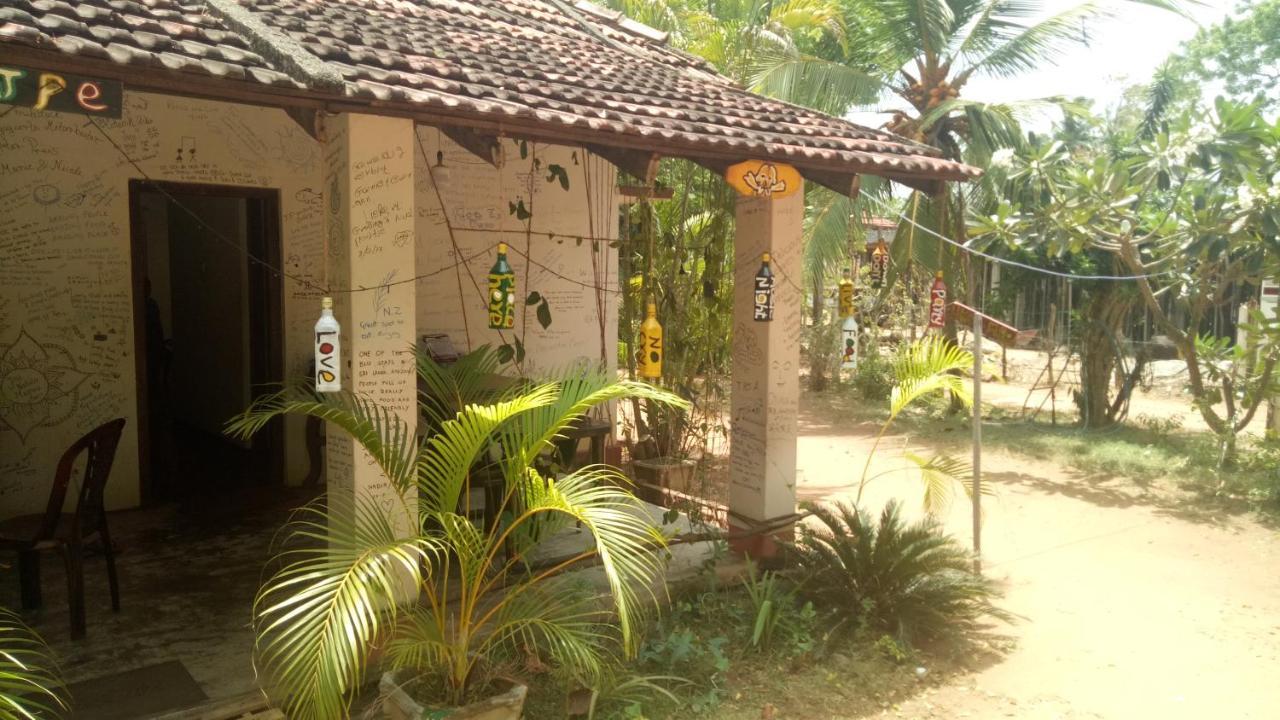 Neem Beach House Trincomalee Eksteriør billede