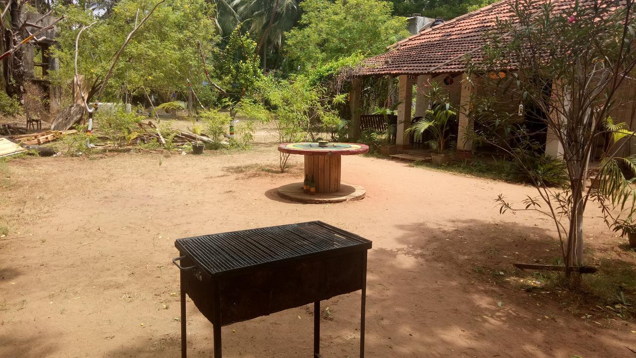 Neem Beach House Trincomalee Eksteriør billede