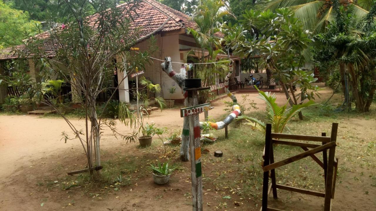 Neem Beach House Trincomalee Eksteriør billede